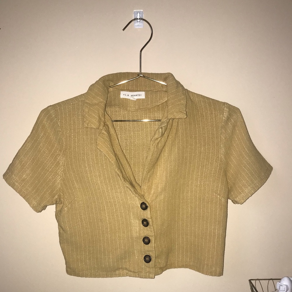 Cute cropped collard shirt